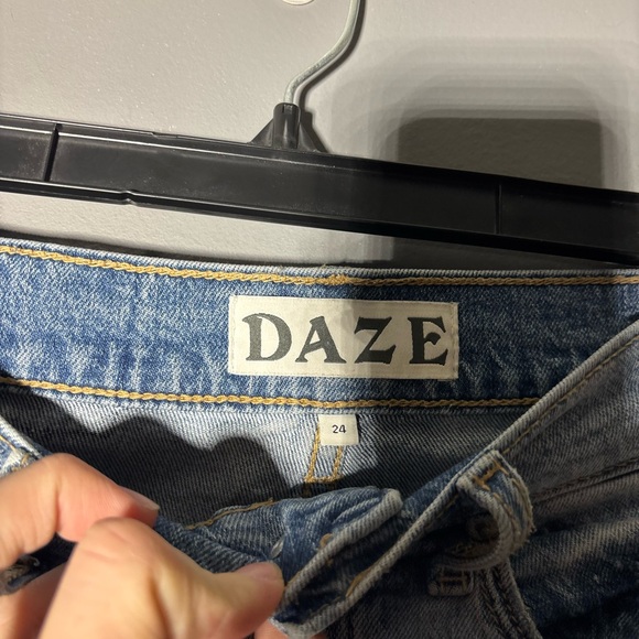 Daze Sundaze Crop Jeans in Marina Vintage Size 24 - Picture 4 of 5